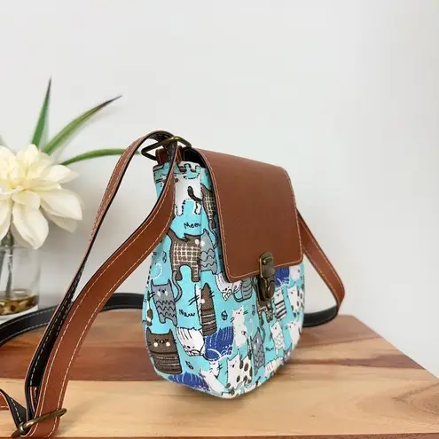 New Small Crossbody bag with cat prints Brown