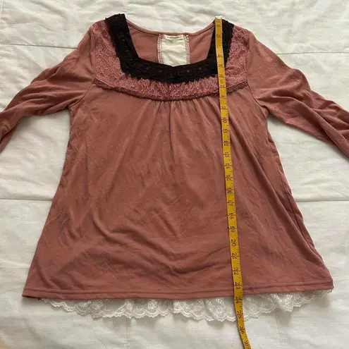 Axes Femme pink brown lace top with cute back detailing Size medium, from Japan