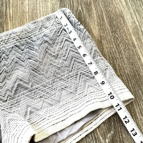 L'Agence L’Agence jacquard Chevron twill shorts