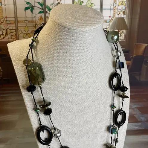 Premier Designs 0070 Emerald Isle Mixed Media Beaded Station Necklace EUC