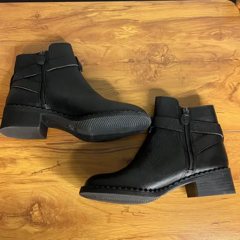 Gentle Souls Kenneth Cole Best Moto Bootie Sz 7.5 Black Leather Ankle Boot NEW