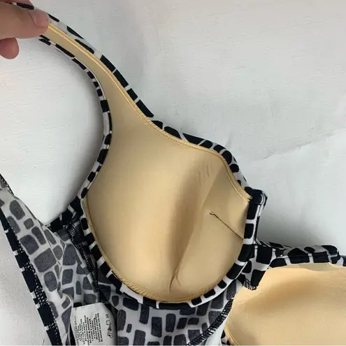 MiracleSuit size 10 medium Black white pattern one piece swim suit bathing slim