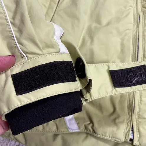 Obermeyer Women's Ski Jacket, Pale Green/White, Size 10