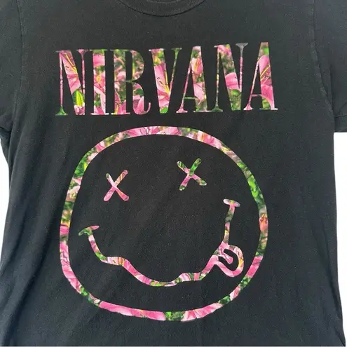 Nirvana Kurt Cobain Floral Smiley Face Graphic T-Shirt Black Pink sz Medium