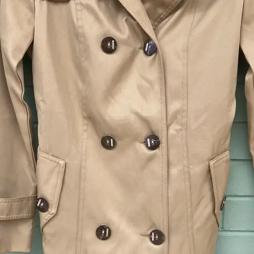 B&S fashion wear woman’s tan trench coat size Large