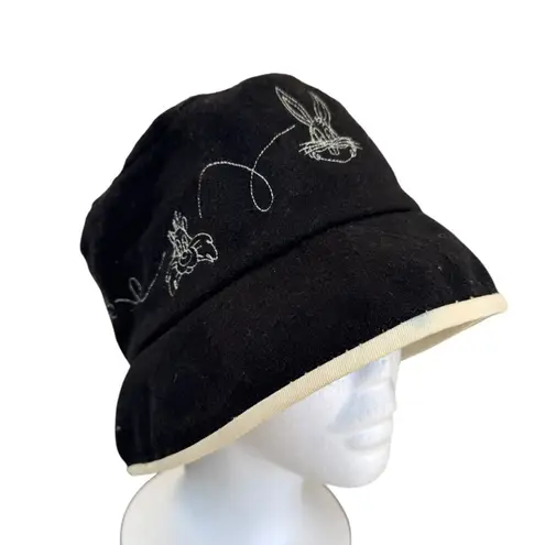 Vintage 1991 Warner Brothers collectable bucket hat (pre Owned like new)… Black Size L