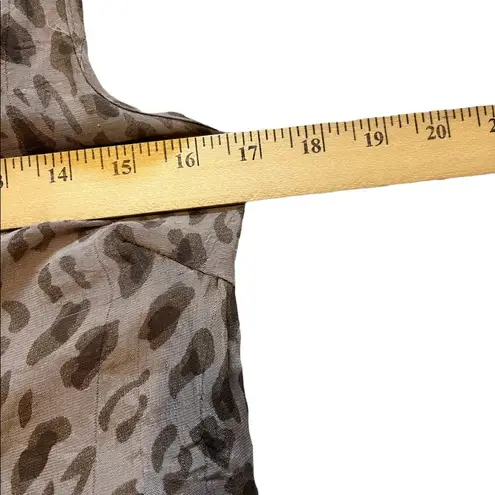 Cecico  beige and brown animal print flowy sleeveless blouse size medium