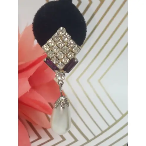 Crystal & Faux Pearl Fancy Drop Dangle Earrings Light Purple Baguette Accents Silver