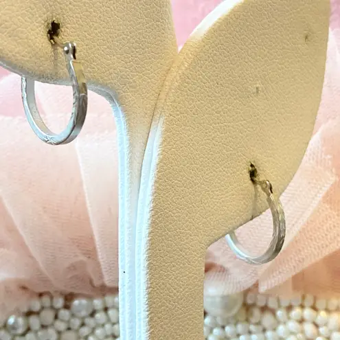 14K STS White Gold Hoop Earrings Textured Design Small Minimalist Lightweight Silver