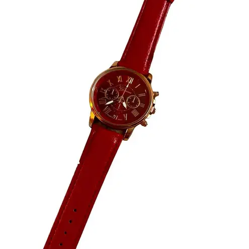 Red Strap Alloy Fashion Watch Red