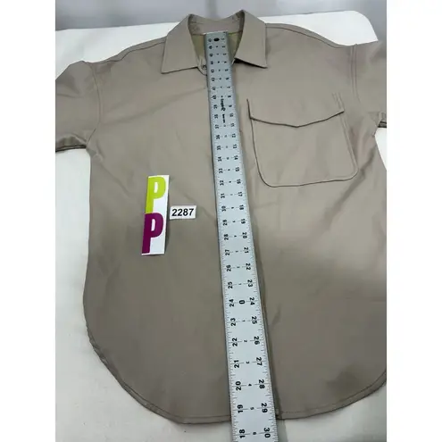 Womans Ensemble Faux Leather Pleather Shacket Beige Snap Front Small Tan