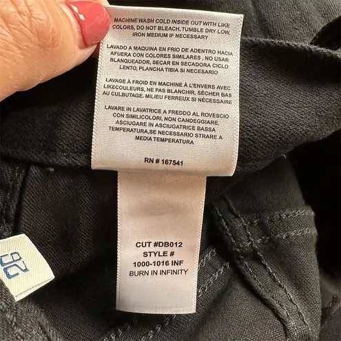 NWT Daily Blue Women's Burn Straight Leg Jeans Size 26 Infinity Black Stretch