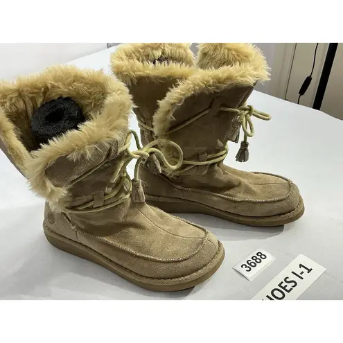 Womans Earth Shoe Miami Size 6 Tan Lined Lace Moccasin Mid calf Boots Brown