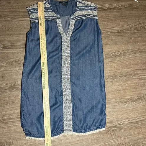 Chelsea & Theodore Denim Chambray Embroidered Dress 100% Tencel Size S Blue