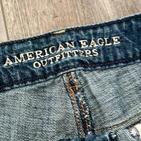 American Eagle  floral denim jean shorts size 6