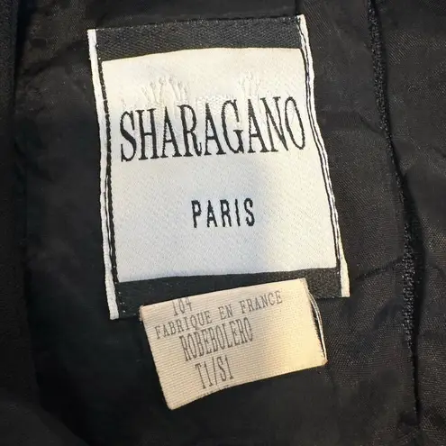 Sharagano of France XS Black Sheath Gown. Embroidered Bust. Low Slit.