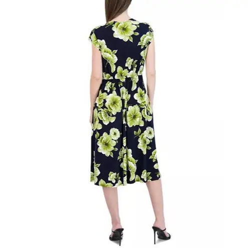 Robbie Bee NWT Petite Side-Ring Dress, Navy Lime Size M New w/Tag Retail $69