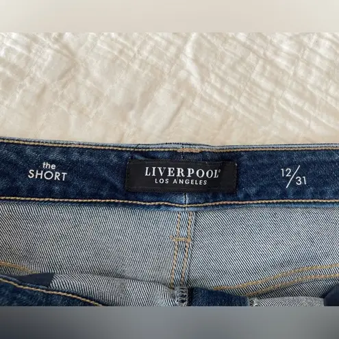 Liverpool High Rise Raw Frayed Hem Dark Wash Denim Shorts Size 12/31