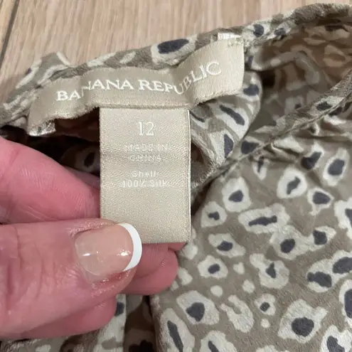 Banana Republic  Silk Blouse Womens 12 Business Casual