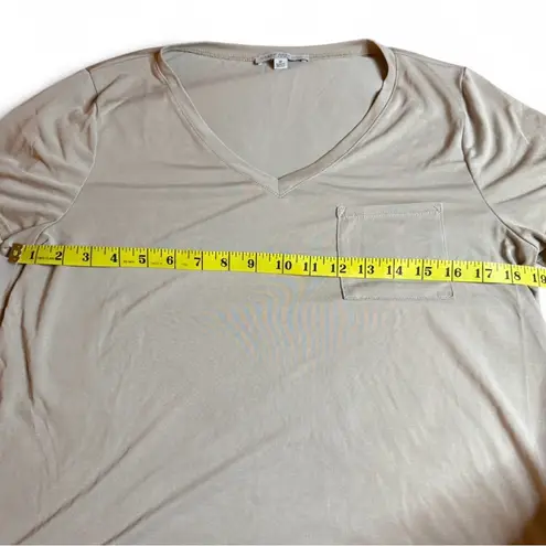 Green Envelope Los Angeles V Neck Pocket T Shirt Oatmeal Size Medium White