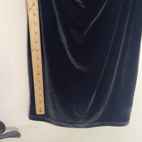 Taylor Dresses Black Velvet Sleeveless Ruched Sheath Cocktail Party Dress Size 6