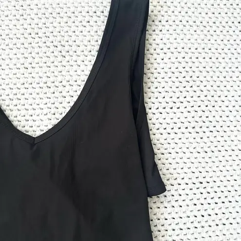 Zyia  Active Black Ribbed V Tank Criss Cross Crossover Open Back Small