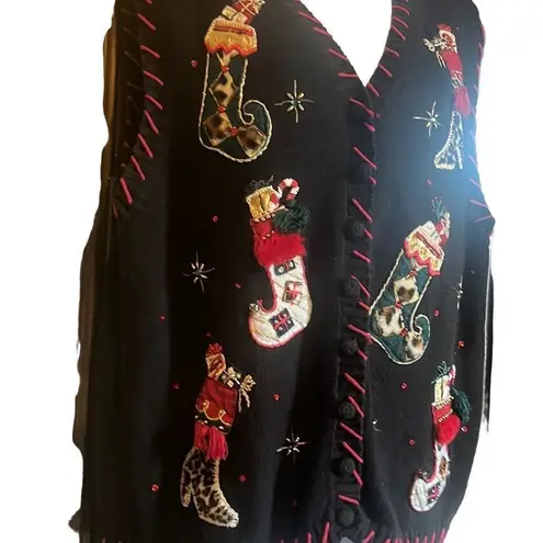 heirloom collectibles  XL Vintage Y2K Black Red Appliqué Christmas Sweater Vest