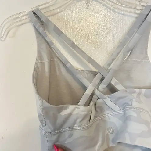 Lululemon Energy Sports Bra Long Line Women’s Size 4 Gray Camo No Pads