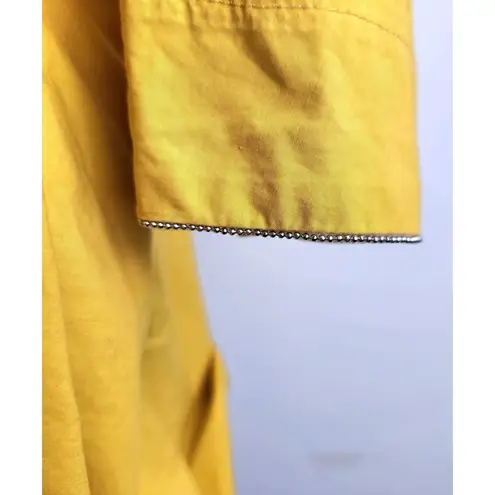 Otto d'ame Women's Mustard Yellow Top With Quarter Sleeves and Trim Details Size 8