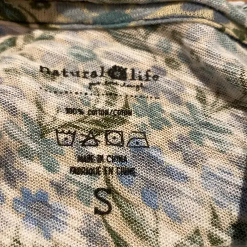 Natural Life  Lily Cotton Short Sleeve Tee Shirt Blue Green Floral Size SMALL