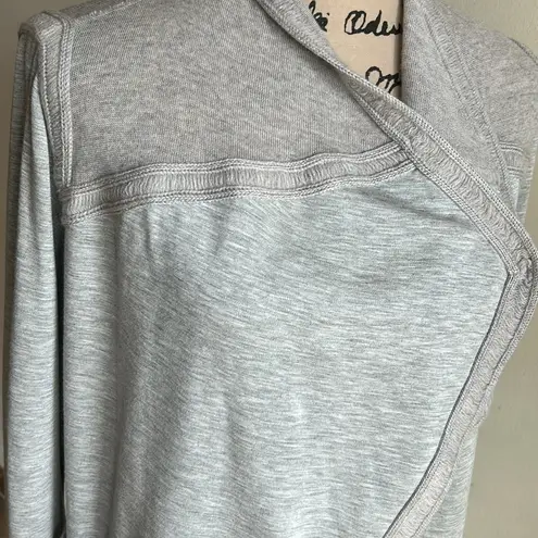 St. John Open Waterfall Contrast Gray Cardigan Size Small
