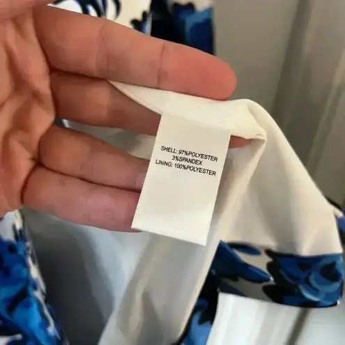 Christian LaCroix 786  Floral Silk Blazer Size XS Color White Blue