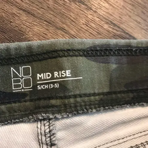 Nobo Camouflage Bermuda Shorts Size Small Mid Rise Green