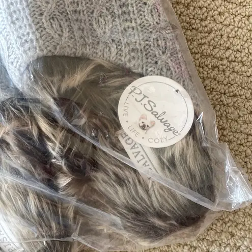 P.J. Salvage NEW Faux Fur Warm Slippers Size M/L Shoe Sizes 7.5 - 10.5 NIB