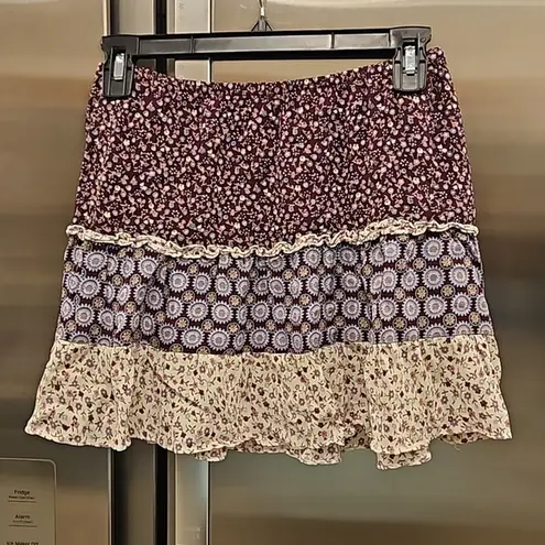 Lucy Love 💕💕 Free & Easy Mini Skirt ~ Multi- Color Floral Print Medium