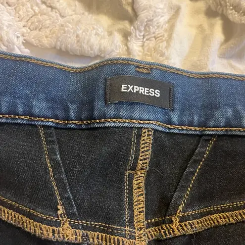 EXPRESS Cute shade of jeans. Super comfortable and trendy! thumbnail 5