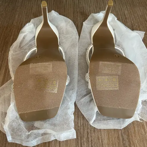 Journee Collection Reena White Rhinestone Heels Size 9 β Bridal Dressy Mule NEW