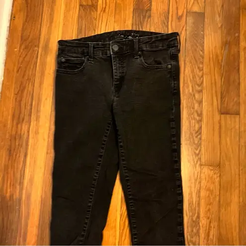 Gap  Mid Rise Girlfriend Jeans Faded Black Wash