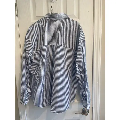 American Eagle Blue/white striped boyfriend shirt. A33 Blue Size L