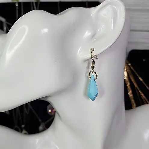 Vintage Aqua Blue Flower Bead Necklace and Earrings Set