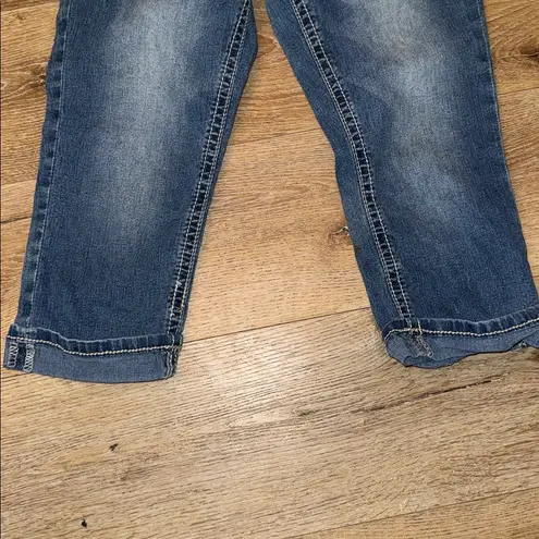 Mudd  Women's Blue Jean Capris size 7