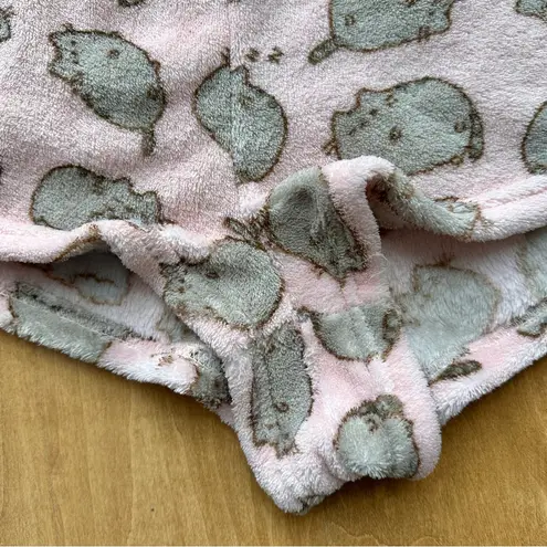 Pusheen So Lazy Plush Pajama Sleep Set, Sweatshirt and Shorts Set, Pink, Large