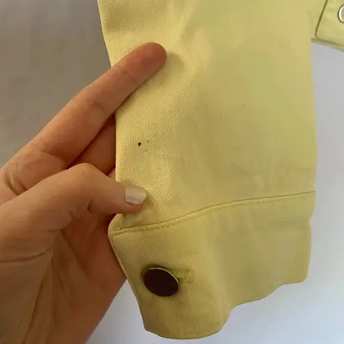 Yellow jean jacket pockets women's size small casual summery light jacket