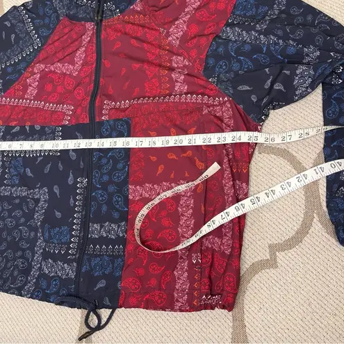Joy Lab Red and Blue Paisley Lightweight Windbreaker jacket Size Extra large