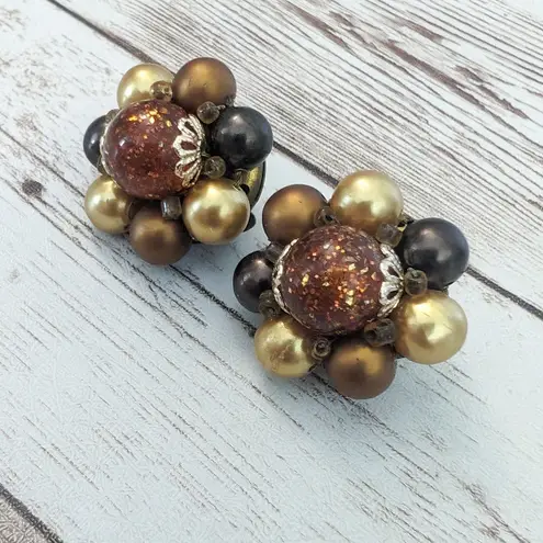 Vintage Clip On Earrings