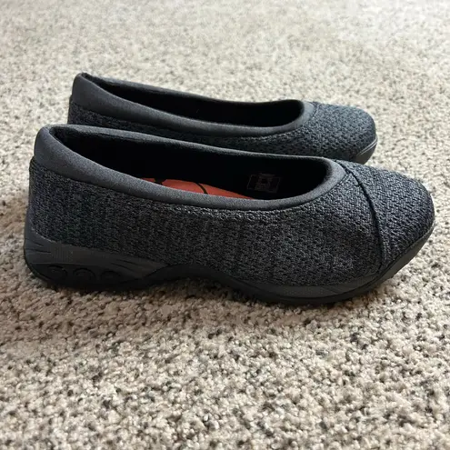Therafit Riley Ballet Flat Slip On Women Shoes Size 7.5 Grey Black Comfort Arch Gray