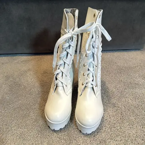 Women’s White Lace Up Chunky Heeled Boots Size 11 (42 EU) NEW