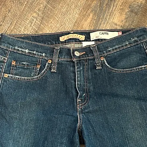 Levi's  515‎ Capri Women’s Jeans Size 8 Red Label Distressed