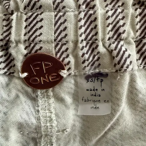 Free People  shorts striped paper bag cuffed cotton spring summer XS