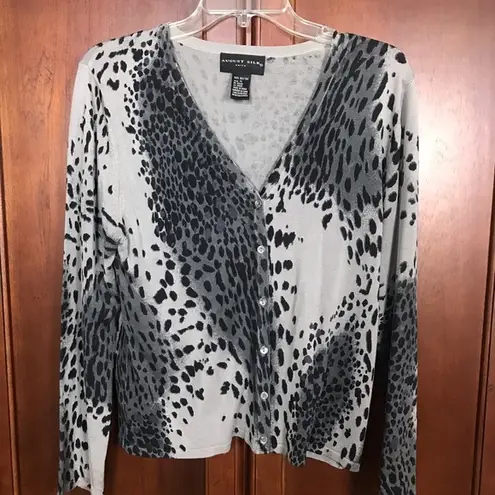 August Silk  Gray Animal Cárdigan Size M